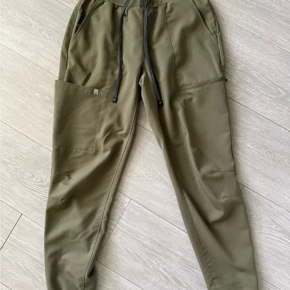 On-Call Scrub Jogger - Picture 5 of 7